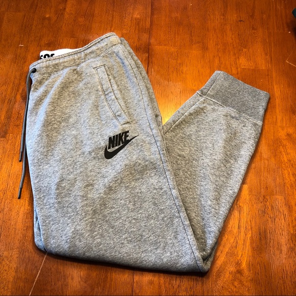 Nike Other - Men’s Heather Grey Nike Sweat Pants